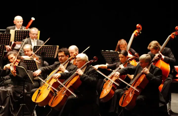 Czeska muzyka klasyczna: odkryj jej bogactwo i wpływ na kulturę