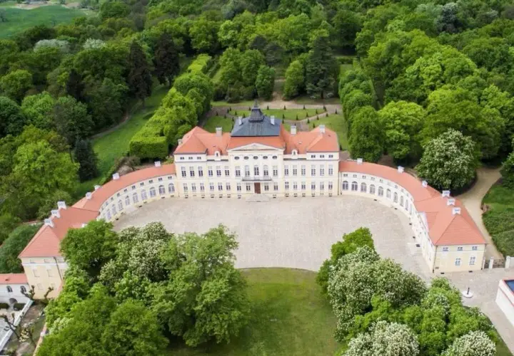Pałac w Rogalinie cennik 2023 – aktualne bilety, zniżki i godziny otwarcia