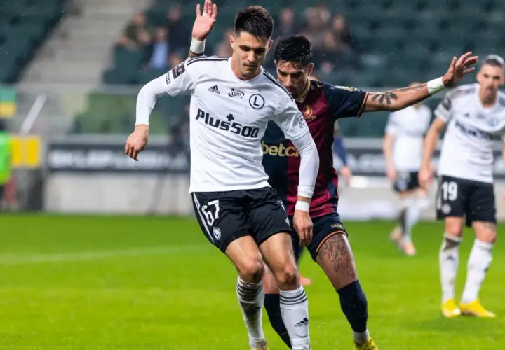 Bartosz Kapustka: Zarobki w Legii vs. Leicester. Kto płaci lepiej?