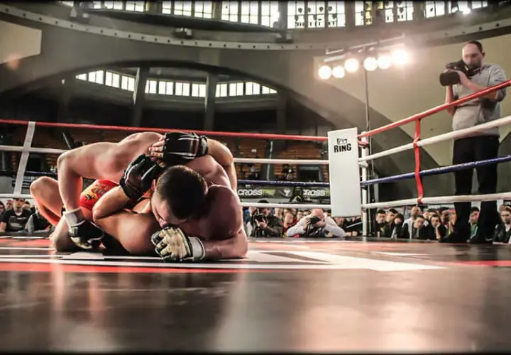 MMA: Co to jest? Zasady, techniki i jak zacząć trenować