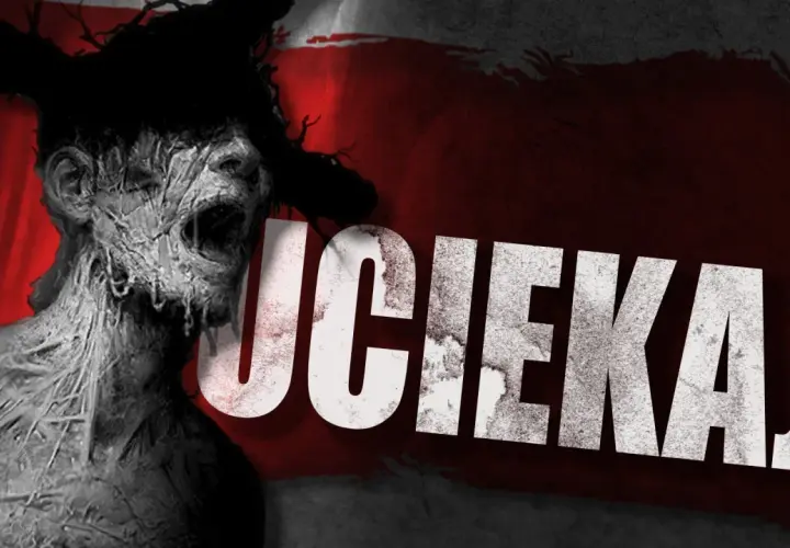 Przerażająca postać z polskiego horroru gry, z wykrzywioną twarzą i napisem "UCIEKAJ".