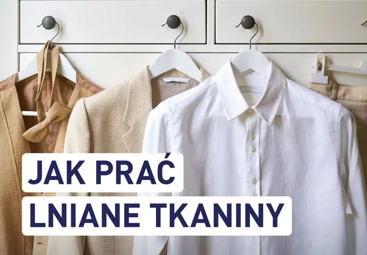 Jak prać len? Wieszak z lnianą koszulą i marynarkami.