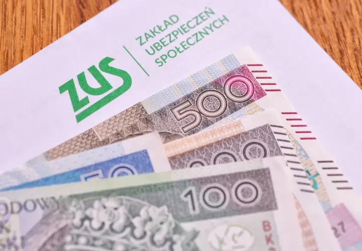 Kiedy wypłacane są emerytury? Poznaj terminy i uniknij opóźnień