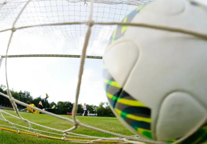 Jak dobrać odpowiedni rozmiar piłki do sportu i wieku gracza