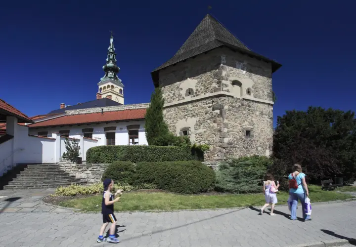 Najlepsze atrakcje w Nowym Jiczynie, które musisz zobaczyć