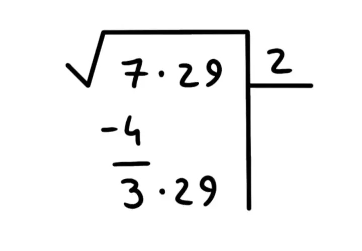 La formula radice quadrata mostra un calcolo complesso con numeri e operazioni.