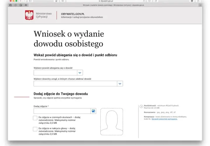 Formularz wniosku o wydanie dowodu osobistego. Wybierz powód ubiegania się o dowód i dodaj zdjęcie.