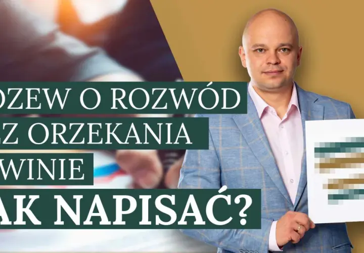 Mężczyzna w garniturze trzyma dokument z napisem "Pozew o rozwód bez orzekania o winie jak napisać?".