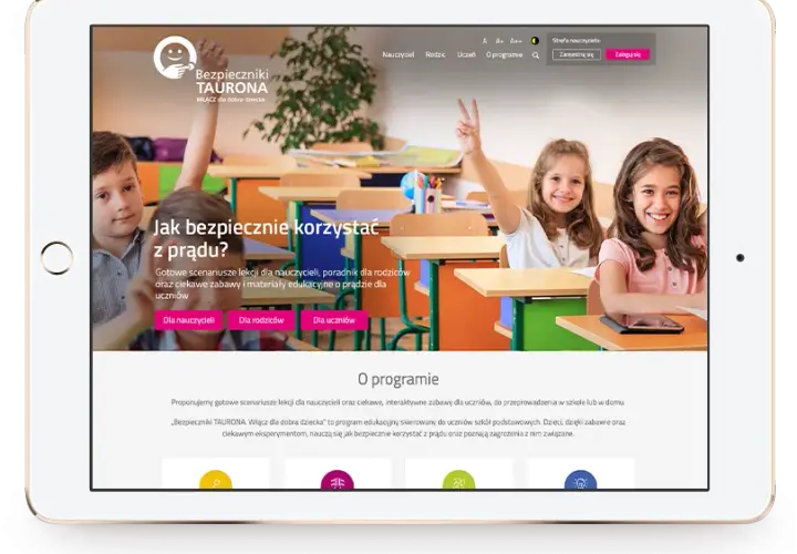 Zabawa w nauczycielkę: Kreatywna edukacja dla dzieci w domu