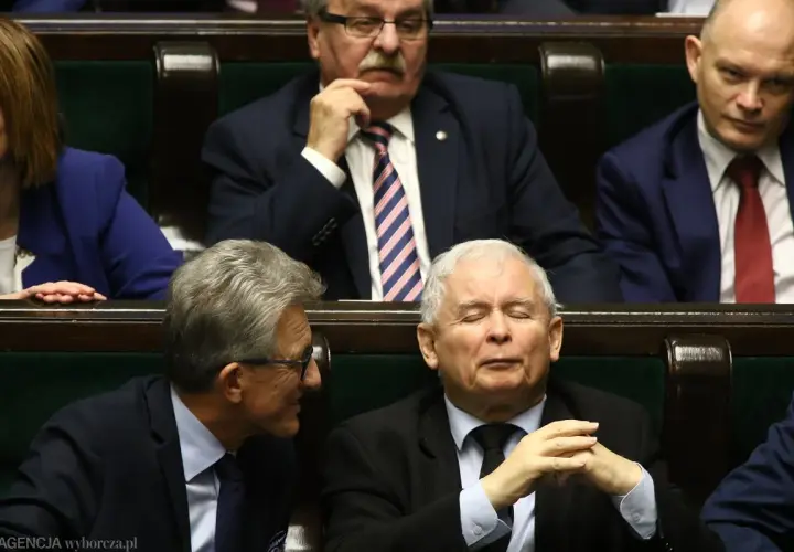 Kto z PZPR w PiS? Lista nazwisk i paradoks dekomunizacji