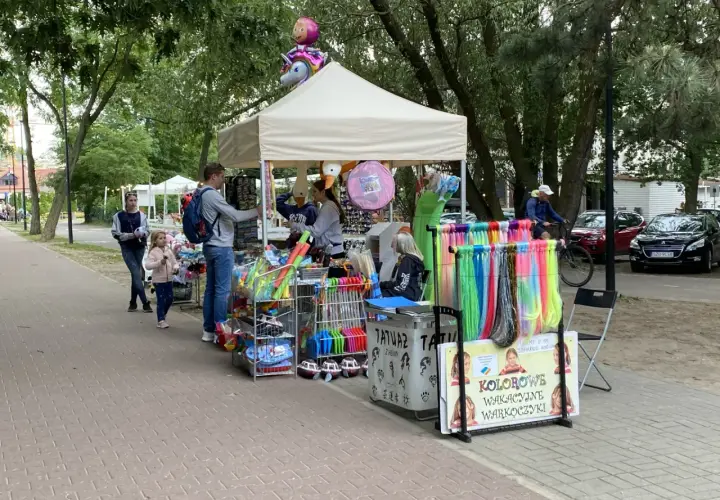 Ile kosztuje warkoczyk nad morzem? Sprawdź ceny i porady