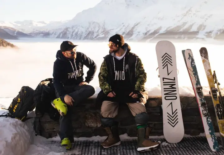 Co jest lepsze narty czy snowboard? Porównanie dla początkujących