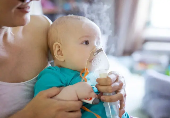 Bezpieczna inhalacja niemowlaka: Poznaj sekrety skutecznego zabiegu