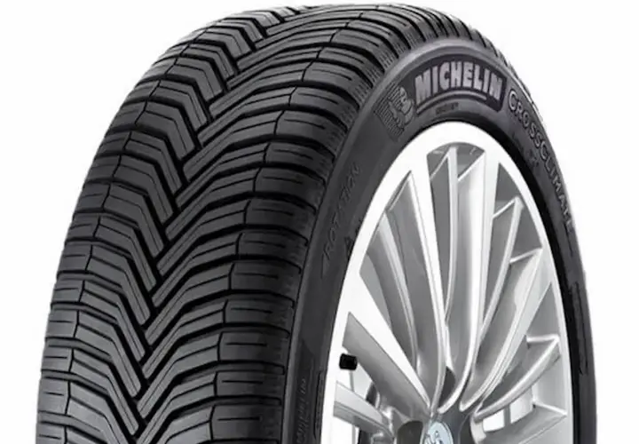 Opona całoroczna Michelin CrossClimate. Czy opony całoroczne są bezpieczne? Ten model zapewnia pewność jazdy w każdych warunkach.