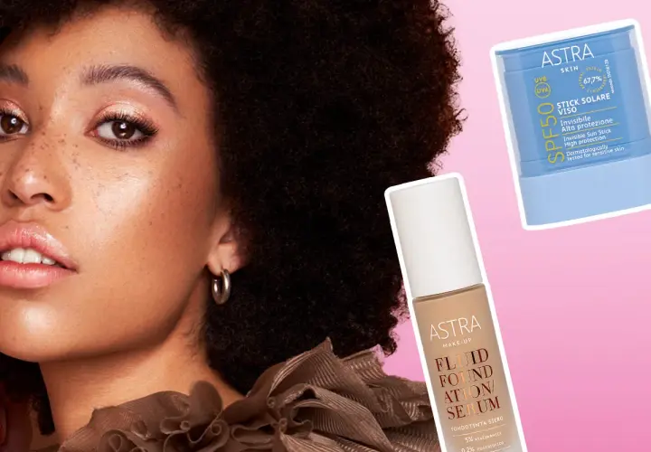 Modella con pelle luminosa e prodotti Astra: fondotinta e stick solare. Si può mettere il fondotinta sopra la crema solare per una protezione completa.