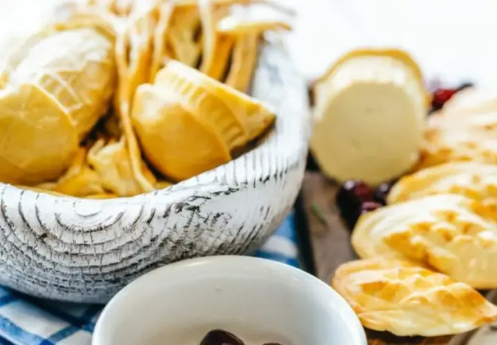 Ile kcal ma oscypek z grilla? Sprawdź, co musisz wiedzieć o kaloriach