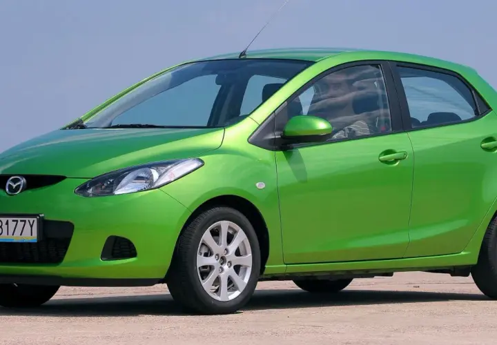 Mazda 2 pojemność baku - poznaj różnice między modelami i silnikami