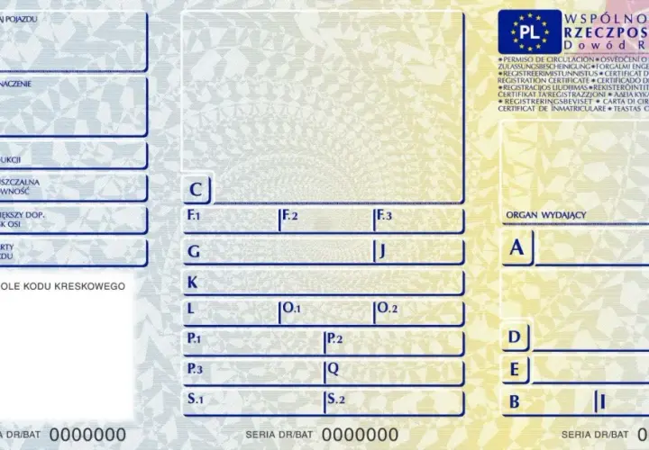Dowód rejestracyjny pojazdu z polskimi danymi, w tym pole "d2 w dowodzie rejestracyjnym" jest puste.