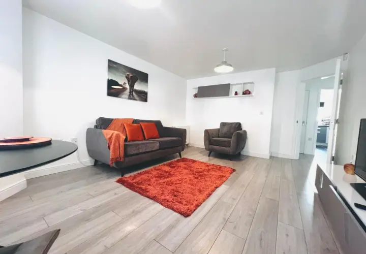 Czy hotel Tipton naprawdę istnieje? Fikcja czy rzeczywistość?