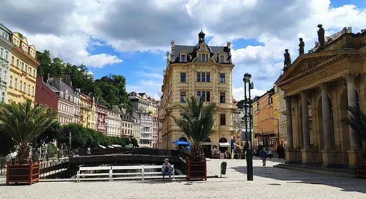 Gdzie zjeść w Karlowych Warach? Najlepsze restauracje i opinie