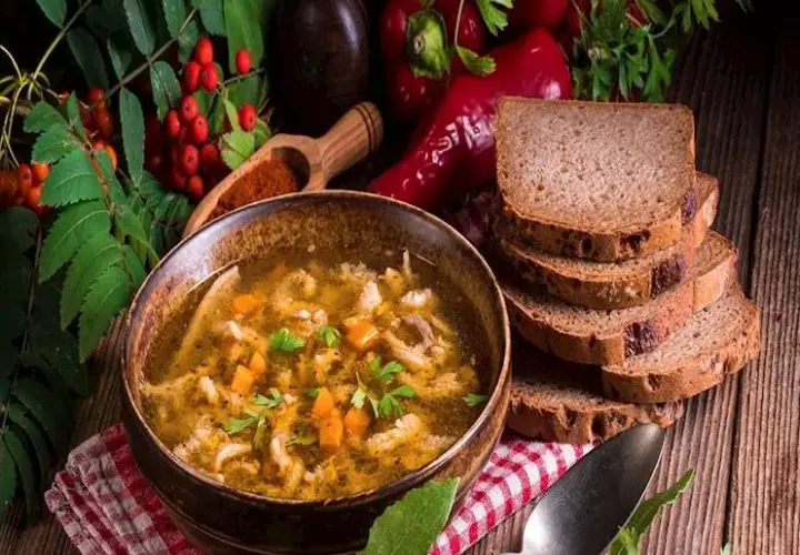 Flaki po węgiersku: Pikantne danie dla miłośników wyrazistych smaków