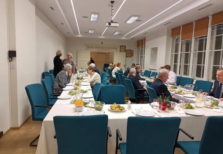 Jak dobrać kolor podłogi do mebli? Poradnik ekspertki Emilia Krawczyk