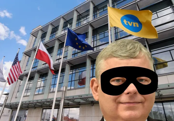 Twarz w masce złodzieja na tle budynku z flagami Polski, USA, UE i TVN. Czy to symbol, dlaczego politycy PiS masowo bojkotują programy w niektórych stacjach tv?