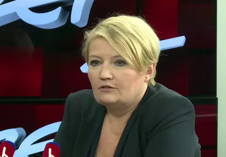 Beata Lubecka, wiek nieznany, w czarnej marynarce, z blond włosami, podczas wywiadu.