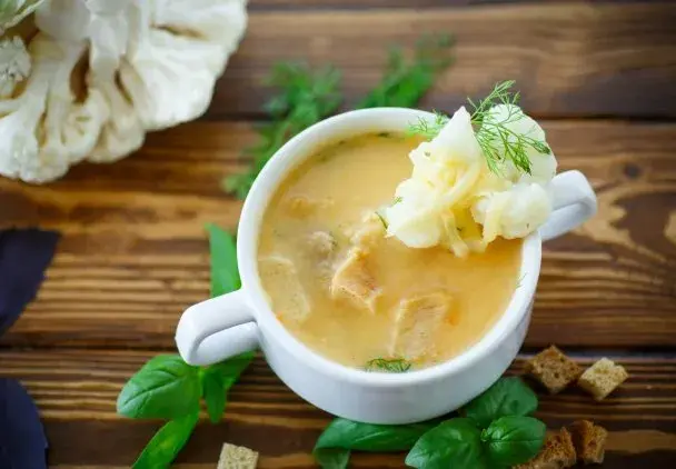 5 najlepszych przypraw do zupy kalafiorowej: TOP smak i aromat