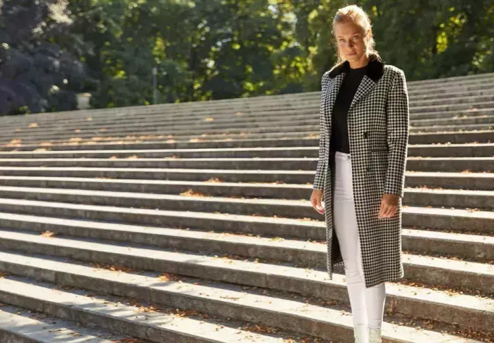 Najlepsze outfit na jesień: jak stworzyć stylowe i praktyczne zestawy