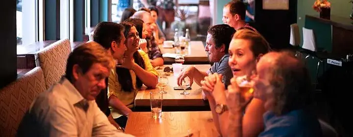 Gdzie zjeść w Elblągu? Odkryj najlepsze restauracje dla rodzin i nie tylko