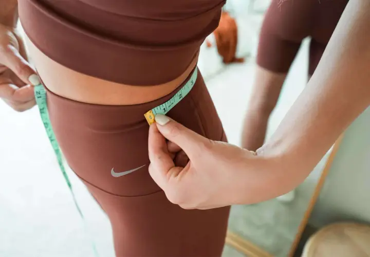 ¿Buscas Pantalones Nike mujer? ¡Encuentra tu estilo y talla ideal!