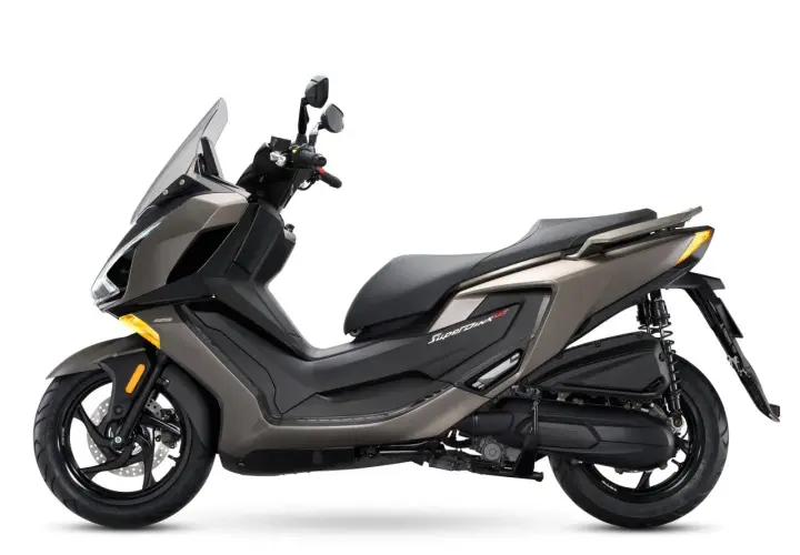 Kymco Super Dink 125 GT en color gris. Buscando kymco super dink 125 opiniones para tu próxima moto.