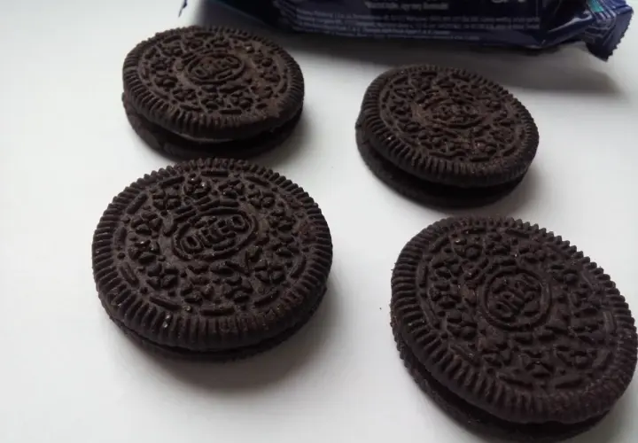 Ile kalorii ma ciastko Oreo? Zaskakujące fakty o jego kaloryczności