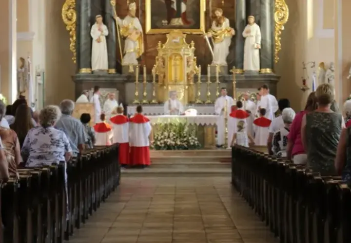 Ile trwa msza ślubna? Sprawdź, co wpływa na jej długość