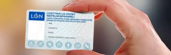 Jak wygląda legitymacja osoby niepełnosprawnej? Kluczowe informacje i cechy