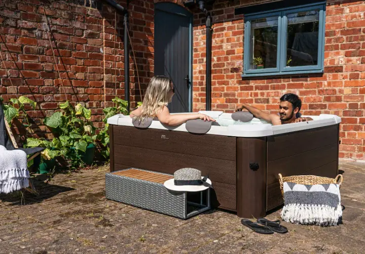 MSpa jacuzzi: Przenośny luksus. Jak wybrać idealny model? Poradnik.
