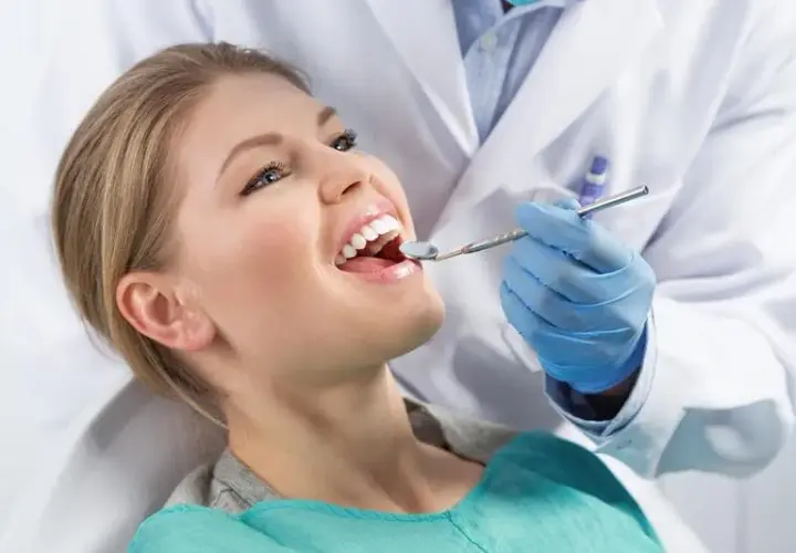 Ile zarabia dentysta w Anglii? Zaskakujące fakty o wynagrodzeniach