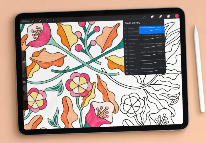 Digitales Malen mit Procreate auf einem Tablet. Bunte Blumenmuster werden mit verschiedenen Pinseln erstellt.