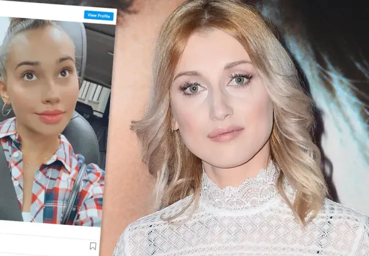 Piotr Żyła partnerka, Marcelina Ziętek, w kratę w aucie i w białej koronkowej bluzce.