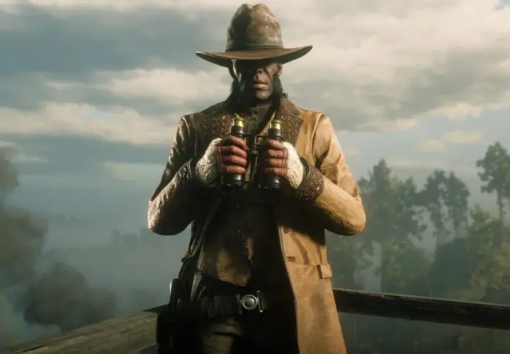Postać w kapeluszu i brązowym płaszczu trzyma lornetkę. Czy Red Dead Redemption 2 jest po polsku? Tak, gra oferuje polskie napisy.