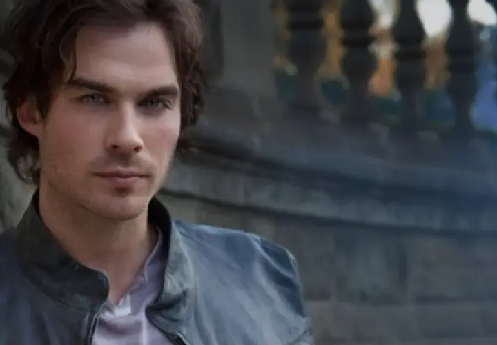 Ian Somerhalder w skórzanej kurtce, znany z filmów, seriali i programów, z intensywnym spojrzeniem.