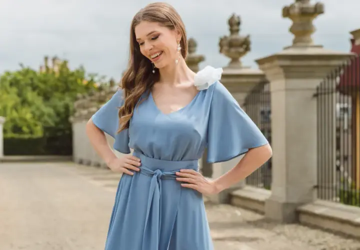 Elegancka sukienka na wesele w ciąży? Komfort i styl dla mamy