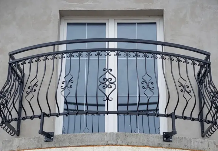 Ile kosztuje balustrada na balkon? Sprawdź ceny i oszczędzaj