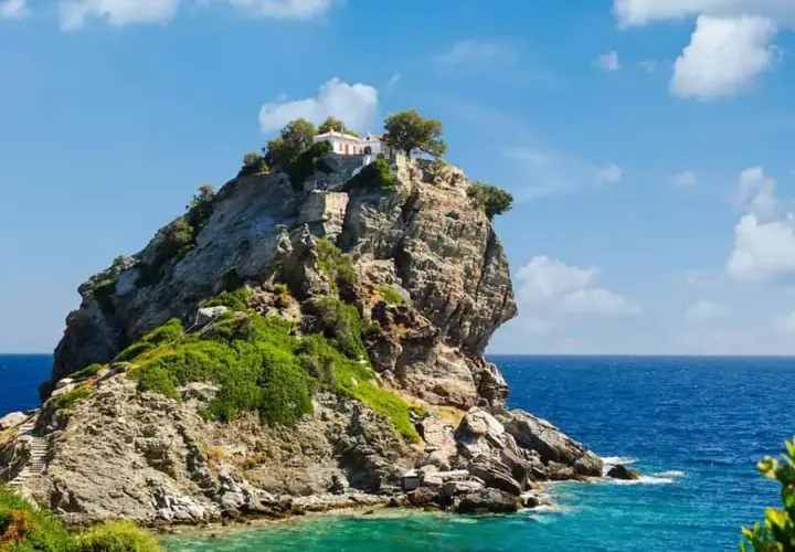 Mamma Mia jaka wyspa: odkryj piękno Skopelos i jego atrakcje