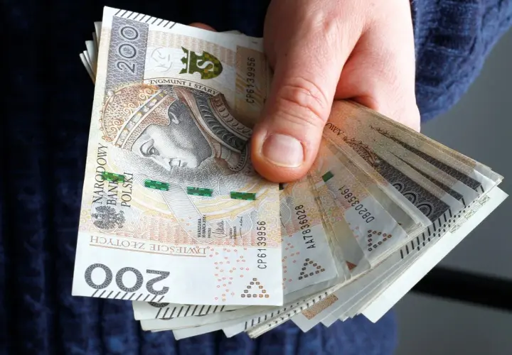 Jaką emeryturę można otrzymać przy zarobkach 7000 zł brutto?