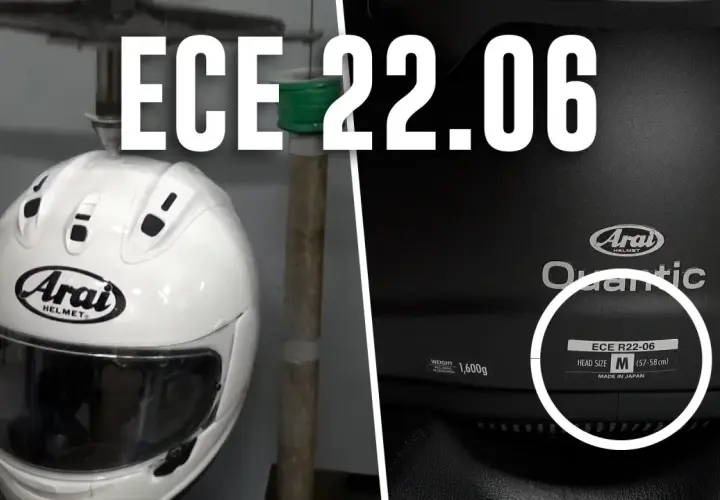 Cascos de moto Arai con etiqueta de homologaciones ECE 22.06. El casco blanco a la izquierda y el negro a la derecha, mostrando la certificación.
