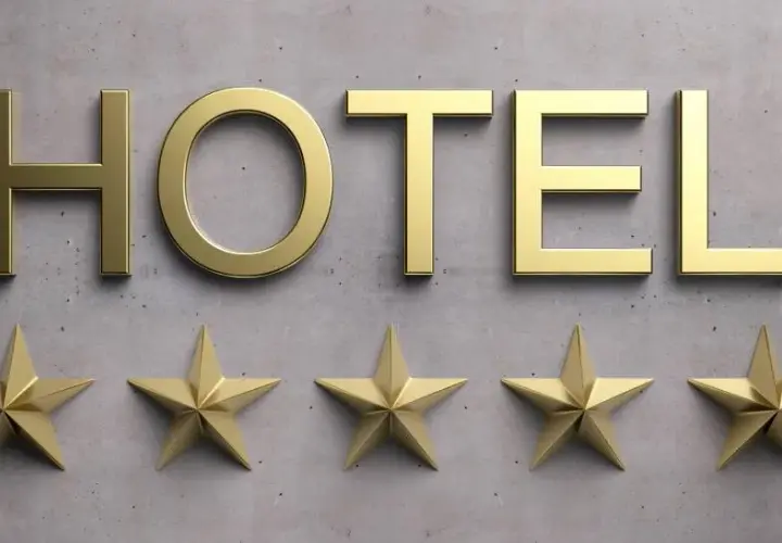 Kto przyznaje gwiazdki hotelom i jakie są kryteria oceny?