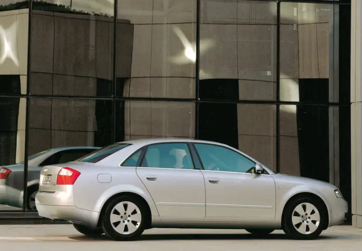 Audi A4 B6: Który silnik benzynowy wybrać? Poradnik i rekomendacje