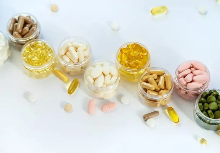 Vitamin Überdosierung: Risiken, Symptome und sichere Einnahme vermeiden